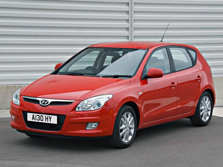  Hyundai i30 2007 года  (UK) (фото 16 из 32)